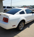 ford mustang 2005 white coupe gasoline 6 cylinders rear wheel drive automatic with overdrive 76108