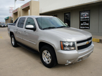 chevrolet avalanche 2007 silver suv lt gasoline 8 cylinders rear wheel drive automatic 76108