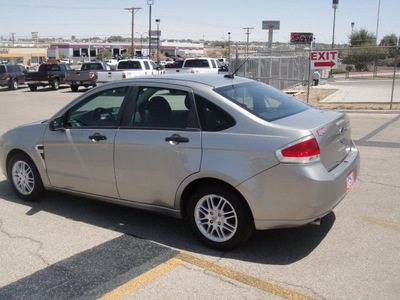 ford focus 2008 grey sedan gasoline 4 cylinders front wheel drive automatic 79936