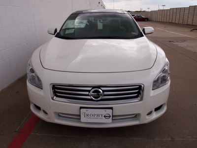 nissan maxima 2012 qx3 wintr frost sedan 3 5 sv gasoline 6 cylinders front wheel drive cont  variable trans  75150