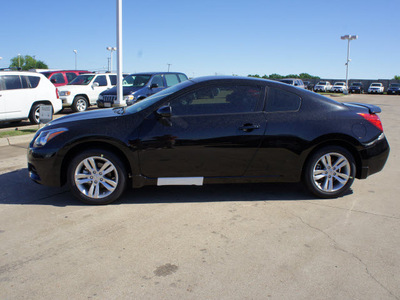 nissan altima 2012 black coupe 2 5 s gasoline 4 cylinders front wheel drive cont  variable trans  75150
