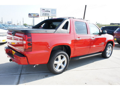 chevrolet avalanche 2012 red lt flex fuel 8 cylinders 2 wheel drive 6 speed automatic 77532