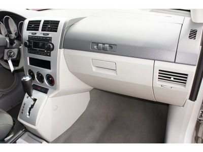 dodge caliber 2007 silver hatchback sxt gasoline 4 cylinders front wheel drive automatic 77087