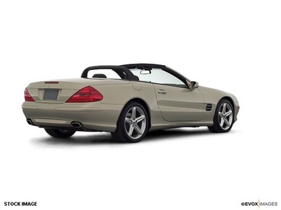 mercedes benz sl class 2003 sl500 gasoline 8 cylinders rear wheel drive 5 speed automatic 33021