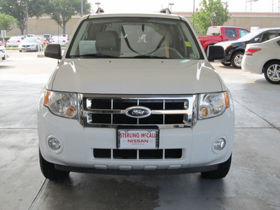ford escape 2008 white suv xlt gasoline 4 cylinders front wheel drive automatic with overdrive 77477