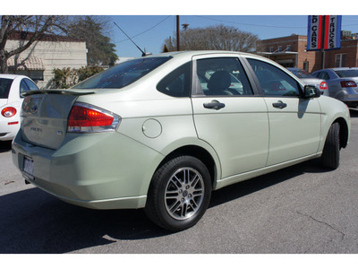 ford focus 2011 light green sedan se gasoline 4 cylinders front wheel drive automatic 78644