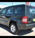 jeep liberty 2011 suv gasoline 6 cylinders 2 wheel drive 4 speed automatic 77090