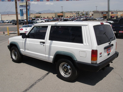 jeep cherokee 1998 white suv se gasoline 6 cylinders rear wheel drive automatic 79936