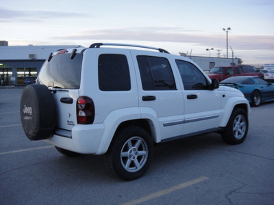 jeep liberty 2006 white suv limited gasoline 6 cylinders rear wheel drive automatic 79936