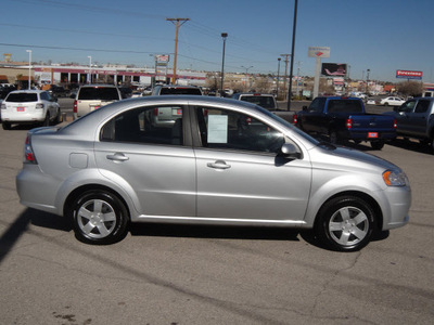 chevrolet aveo 2011 silver sedan gasoline 4 cylinders front wheel drive automatic 79936