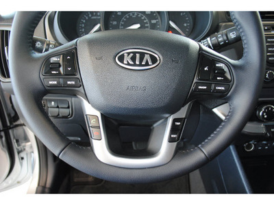 kia rio5 2013 bright silver wagon ex gasoline 4 cylinders front wheel drive 6 speed automatic 77375