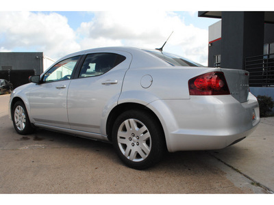 dodge avenger 2011 silver sedan express gasoline 4 cylinders front wheel drive automatic 77034
