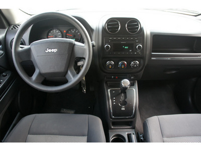 jeep patriot 2010 black suv sport gasoline 4 cylinders 2 wheel drive automatic 77034