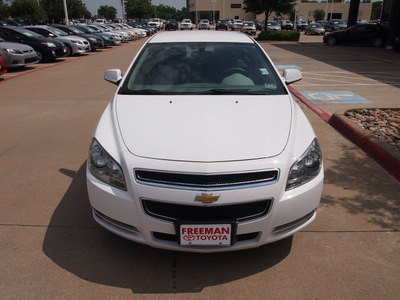 chevrolet malibu 2011 white sedan lt flex fuel 4 cylinders front wheel drive not specified 76053