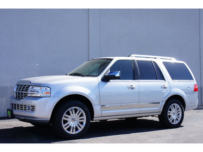 lincoln navigator 2012 silver suv flex fuel 8 cylinders 2 wheel drive automatic 79407