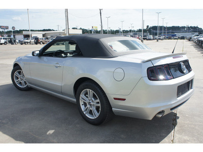 ford mustang 2013 silver gasoline 6 cylinders rear wheel drive automatic 77539