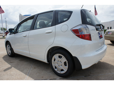 honda fit 2012 white hatchback gasoline 4 cylinders front wheel drive automatic 77034