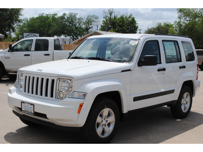 jeep liberty 2012 white suv sport gasoline 6 cylinders 2 wheel drive automatic 76520