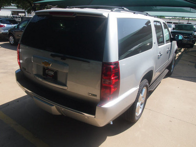chevrolet suburban 2012 silver ice suv ltz 1500 flex fuel 8 cylinders 2 wheel drive not specified 76051