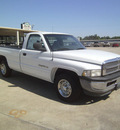 dodge ram pickup 1500 1998 white pickup truck ws gasoline v6 rear wheel drive automatic 75503