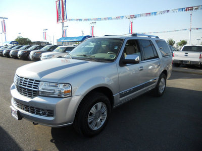 lincoln navigator 2011 silver suv flex fuel 8 cylinders 2 wheel drive automatic 79925