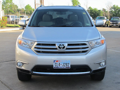 toyota highlander 2011 silver suv se gasoline 6 cylinders front wheel drive automatic with overdrive 77074
