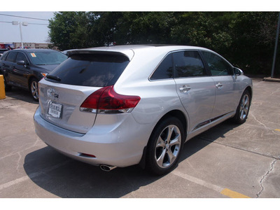 toyota venza 2013 classic silver 6 cylinders automatic 77074