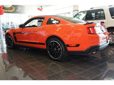 ford mustang 2012 orange coupe boss 302 gasoline 8 cylinders rear wheel drive 6 speed manual 77471