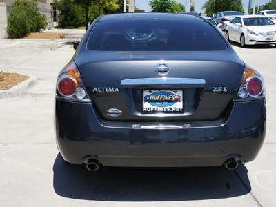 nissan altima 2008 dk  gray sedan 2 5 s gasoline 4 cylinders front wheel drive automatic 75070