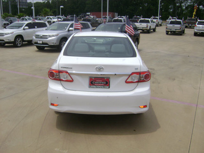 toyota corolla 2011 white sedan le gasoline 4 cylinders front wheel drive automatic 75901