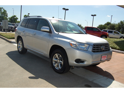 toyota highlander 2010 silver suv gasoline 6 cylinders front wheel drive automatic with overdrive 77706