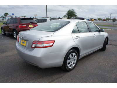 toyota camry 2011 silver sedan le gasoline 4 cylinders front wheel drive automatic 78550
