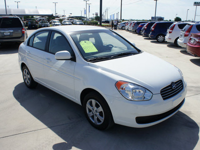 hyundai accent 2011 white sedan gasoline 4 cylinders front wheel drive automatic with overdrive 76087