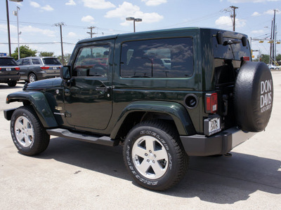 jeep wrangler 2011 green suv sahara gasoline 6 cylinders 4 wheel drive automatic with overdrive 76011