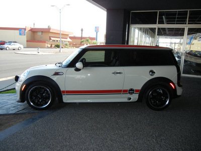 mini cooper 2010 off white hatchback s clubman gasoline 4 cylinders front wheel drive standard 79925