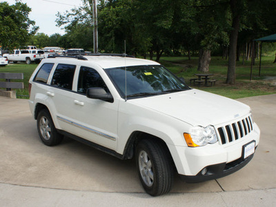 jeep grand cherokee 2010 white suv laredo gasoline 6 cylinders 4 wheel drive automatic 76240