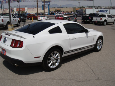 ford mustang 2010 white coupe gasoline 6 cylinders rear wheel drive automatic 79936
