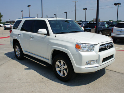 toyota 4runner 2011 white suv sr5 gasoline 6 cylinders 4 wheel drive automatic 76087