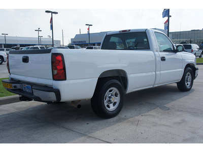 chevrolet silverado 1500 2004 white pickup truck ls gasoline 8 cylinders rear wheel drive automatic 77090