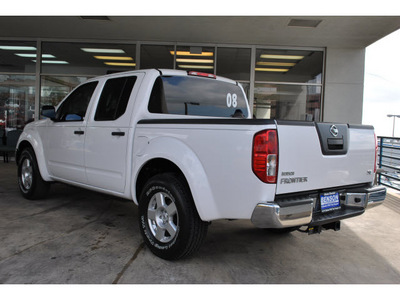 nissan frontier 2008 white se v6 gasoline 6 cylinders 2 wheel drive automatic with overdrive 78216