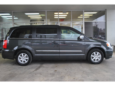 chrysler town and country 2011 dk  gray van touring l flex fuel 6 cylinders front wheel drive automatic 78216