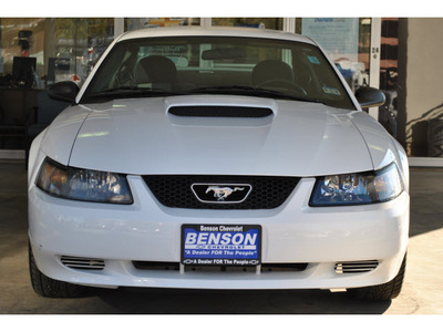 ford mustang 2003 off white coupe gasoline 6 cylinders rear wheel drive automatic with overdrive 78216