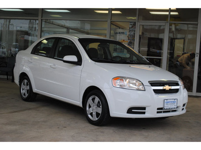 chevrolet aveo 2011 white sedan lt gasoline 4 cylinders front wheel drive automatic 78216