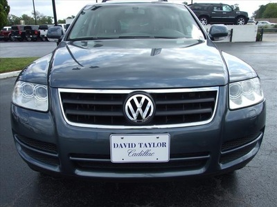 volkswagen touareg 2005 gray suv v6 gasoline 6 cylinders all whee drive automatic 77074