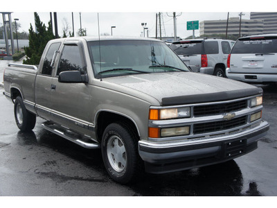 chevrolet c k 1500 series 1998 beige pickup truck c1500 silverado gasoline v8 rear wheel drive automatic 77074