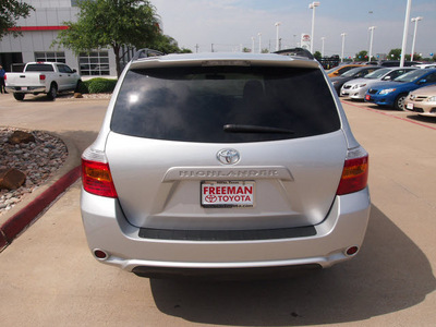 toyota highlander 2010 silver suv base gasoline 4 cylinders front wheel drive automatic 76053