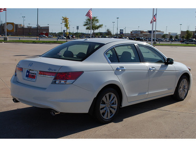 honda accord 2012 white sedan ex l v6 w navi gasoline 6 cylinders front wheel drive automatic with overdrive 77034