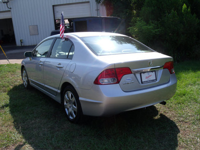 honda civic 2010 silver sedan lx gasoline 4 cylinders front wheel drive automatic 75606