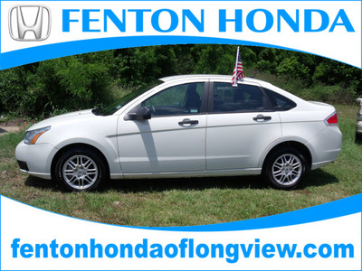 ford focus 2010 white sedan se gasoline 4 cylinders front wheel drive automatic 75606