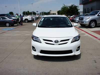 toyota corolla 2012 white sedan s gasoline 4 cylinders front wheel drive automatic 76053